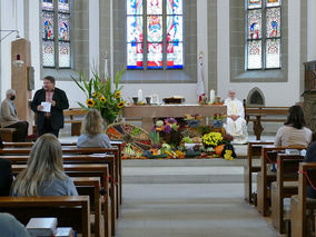 Familiengottesdienst zum Erntedankfest (Foto: Karl-Franz Thiede)